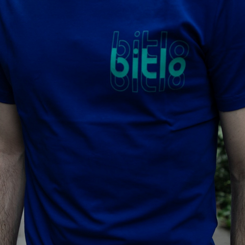 Bitlo Yazılı Mavi T-Shirt
