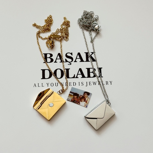 Fotoğraf Detaylı Mektup Çelik Kolye