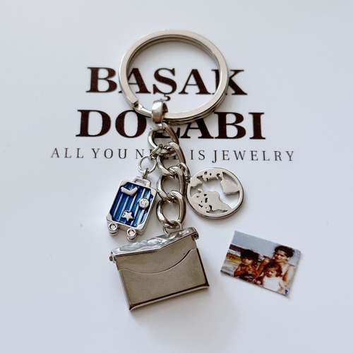 Fotoğraf Detaylı Bavul Dünya ve Mektup Locket Anahtarlık 