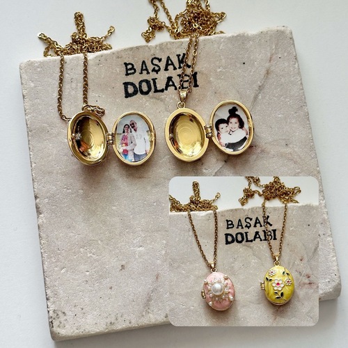 Fotoğraf Detaylı Açılıp Kapanabilir Oval Plaka Desenli Locket Zincir Kolye