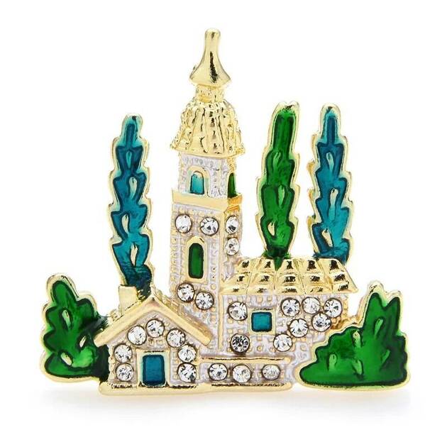 Şato Brooch