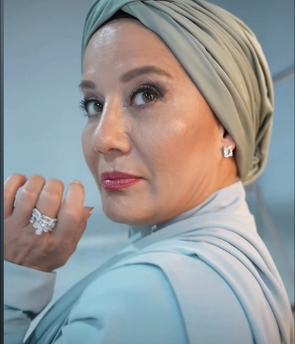 Asude Afiş Yüzük
