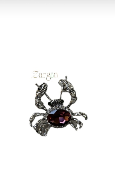 Yengeç Brooch